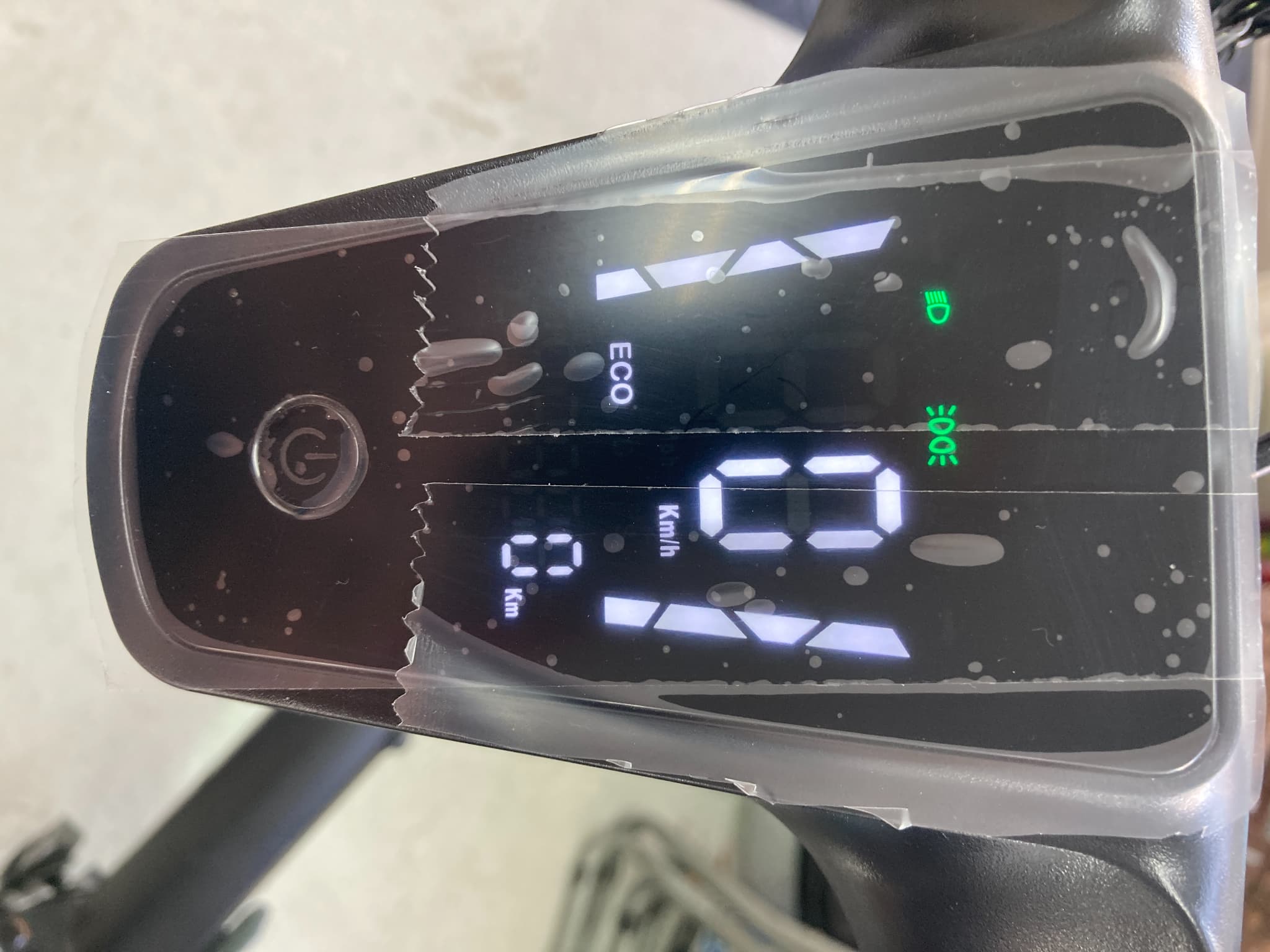 特定小型原動機付自転車、新古車が入荷しました。の画像